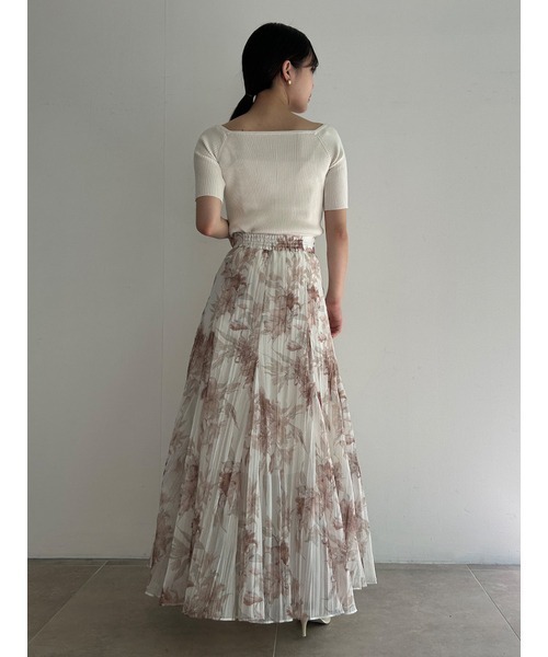 SNIDEL（スナイデル）の「シンプルリブニットプルオーバー（ニット/セーター・レディース・ホワイト/ボルドー/その他/ブラック・FREE）」の7枚目の写真