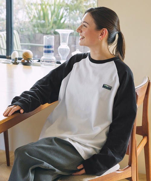 THE CRAFT CREW PRODUCTS（ザクラフトクループロダクツ）の「ヘビーウェイトファンクショナルファブリック ビッグシルエット ラグランスリーブクルーネック長袖Tシャツ / 抗菌・防臭【THE CRAFT CREW PRODUCTS】（Tシャツ/カットソー・メンズ・アッシュグレー/ホワイト/ダークネイビー/ダークブラウン/ホワイト系/ブラック/グレイッシュベージュ/カーキ/ブラック系2/ネイビー系/ブルー/チャコール/ダークグリーン/グレー系/レッド・S/M/L）」の4枚目の写真