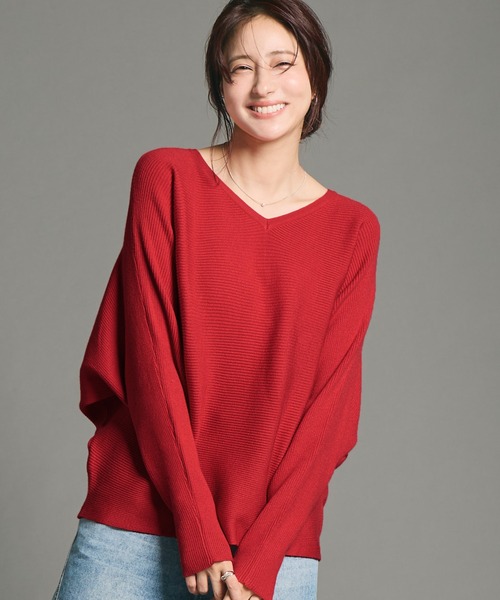 coca(coca)(コカ)の「しっとりやわらかVネックドルマンニット【高橋愛様着用】(ニット/セーター・レディース・アイボリー/ブラック/チャコール/グレイッシュベージュ/ライトグレー/パープル/ネイビー/ブラウン/ピンク/ホワイト/ブルー/レッド/グリーン・M/L/S)」の13枚目の写真