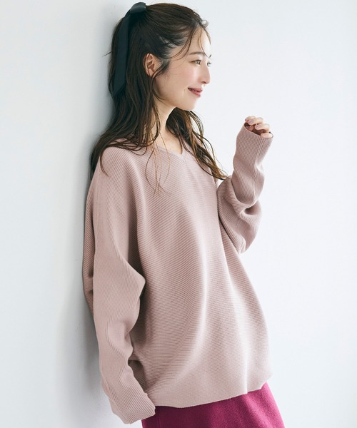 coca(coca)(コカ)の「しっとりやわらかVネックドルマンニット(ニット/セーター・レディース・アイボリー/ブラック/チャコール/グレイッシュベージュ/ライトグレー/パープル/ネイビー/ブラウン/ピンク/ホワイト・M/L/S)」の7枚目の写真