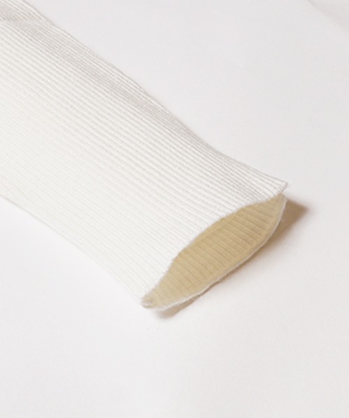 coca(coca)(コカ)の「しっとりやわらかVネックドルマンニット(ニット/セーター・レディース・アイボリー/ブラック/チャコール/グレイッシュベージュ/ライトグレー/パープル/ネイビー/ブラウン/ピンク/ホワイト・M/L/S)」の12枚目の写真