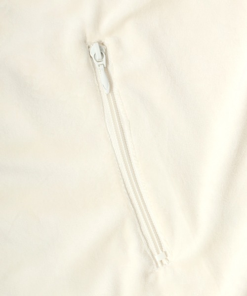 Salong hameu(サロン ハミュー)の「蜂さん ワンポイント刺繍 サイドライン ベロア トラックジャケット/ラインジャージ/セットアップ対応(ジャージ・レディース・ブラック/ホワイト系その他/ブラウン/ワインレッド/ブラック系その他/ワイン系2/ブラウン系その他/ホワイト系その他2・M/L)」の12枚目の写真