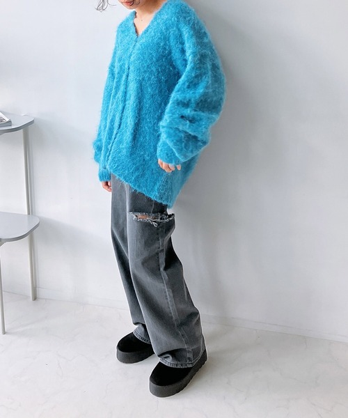 AS KNOW AS plus(アズノゥアズプラス)の「☆BIGシルエット シャギーVネックカーディガン(カーディガン/ボレロ・レディース・オレンジ/ブルー/ミント/パープル/グレー/ピンク・FREE)」の17枚目の写真