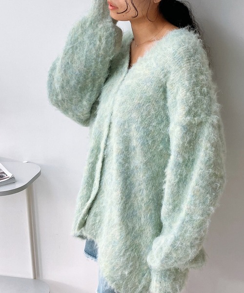 AS KNOW AS plus(アズノゥアズプラス)の「☆BIGシルエット シャギーVネックカーディガン(カーディガン/ボレロ・レディース・オレンジ/ブルー/ミント/パープル/グレー/ピンク・FREE)」の8枚目の写真