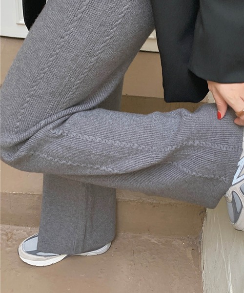 meJane(ミージェーン)の「リブニットケーブルラインパンツ(その他パンツ・レディース・ブラック/チョコ/オフホワイト/チャコールグレー/ライトベージュ・FREE)」の11枚目の写真