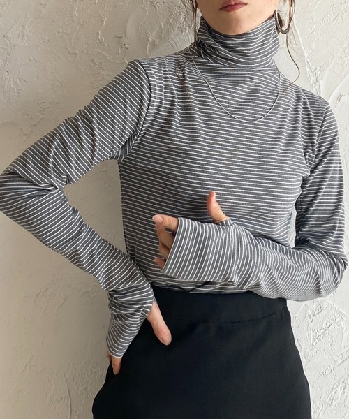 She's Closet(シーズクローゼット)の「フィンガーホール指穴あき長袖ボーダー柄起毛タートルネックカットソートップス(Tシャツ/カットソー・レディース・グレー/ホワイト/テラコッタ/アイボリー/ブラック・FREE)」の4枚目の写真