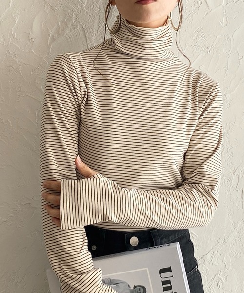 She's Closet(シーズクローゼット)の「フィンガーホール指穴あき長袖ボーダー柄起毛タートルネックカットソートップス(Tシャツ/カットソー・レディース・グレー/ホワイト/テラコッタ/アイボリー/ブラック・FREE)」の2枚目の写真