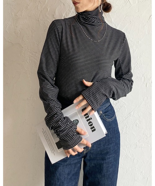 She's Closet(シーズクローゼット)の「フィンガーホール指穴あき長袖ボーダー柄起毛タートルネックカットソートップス(Tシャツ/カットソー・レディース・グレー/ホワイト/テラコッタ/アイボリー/ブラック・FREE)」の10枚目の写真