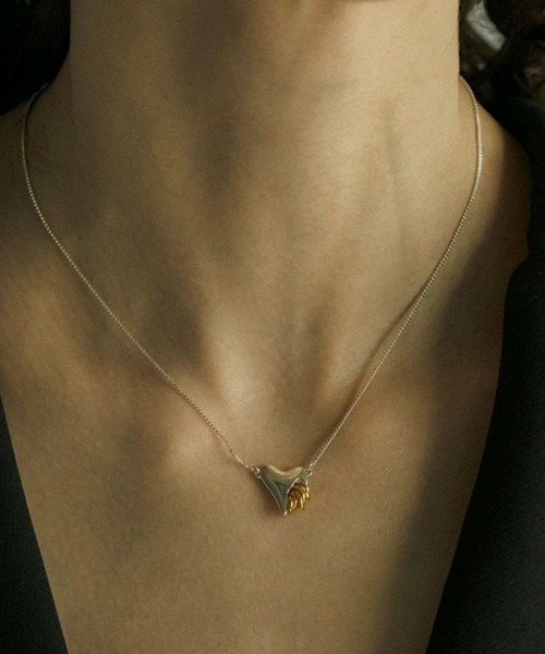 LAPUIS（ラピュイ）の「【LAPUIS】コイルハートネックレス 233-220121（ネックレス・レディース・マルチ/ゴールド・FREE）」の2枚目の写真