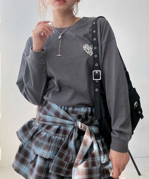 AS KNOW AS plus（アズノゥアズプラス）の「☆ハートモチーフアソートロンT（Tシャツ/カットソー・レディース・ブラック系/ホワイト系/ホワイト系1/グリーン系1/アイボリー系2/グレー系その他2/ホワイト系その他2/ネイビー系2・FREE）」の5枚目の写真