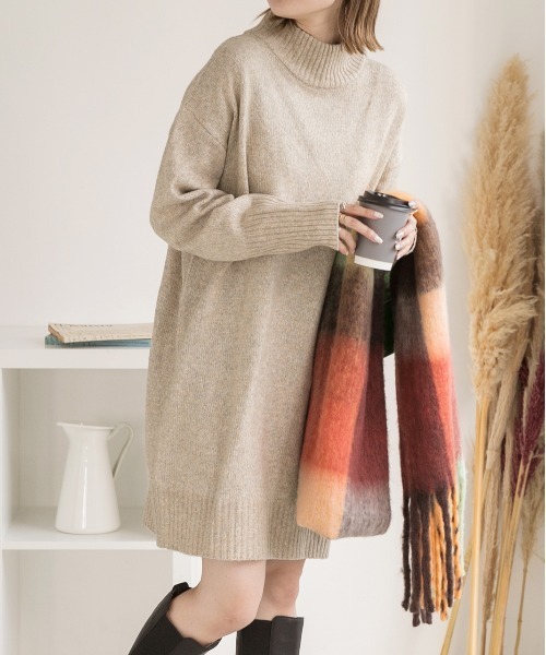 ad thie(アドティエ)の「メランジニット ミドルネックワンピース(ワンピース・レディース・アイボリー/ベージュ/ブルー/ピンク/ブラック/杢グレー・FREE)」の3枚目の写真
