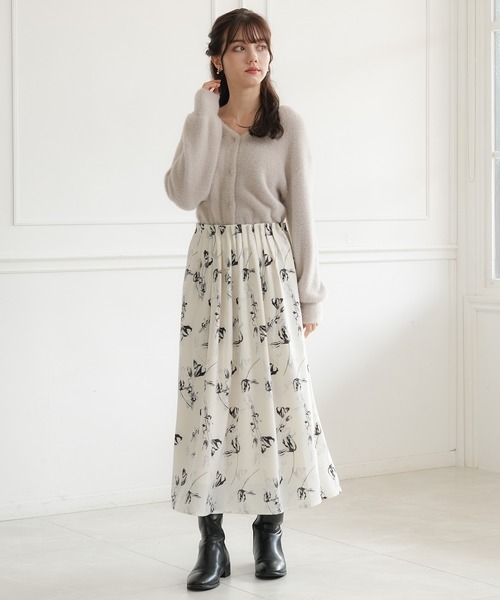 ASTORIA ODIER(アストリアオディール)の「ウエストゴムモノトーン花柄スカート(スカート・レディース・ブラック/ホワイト・SMALL/MEDIUM)」の15枚目の写真