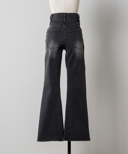 スリットデニムフレアパンツ（デニムパンツ）｜HUGELY（ヒュージリー）