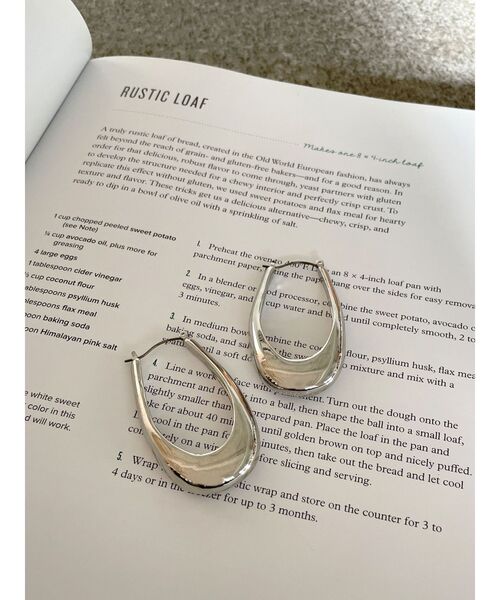 Ungrid（アングリッド）の「アーチデザインピアス（ピアス（両耳用）・レディース・シルバー/ゴールド・FREE）」の2枚目の写真