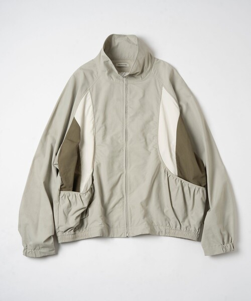 セール】限定展開 Relax Fit 配色切り替え ジップアップ
