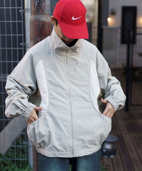 セール】限定展開 Relax Fit 配色切り替え ジップアップ ナイロン