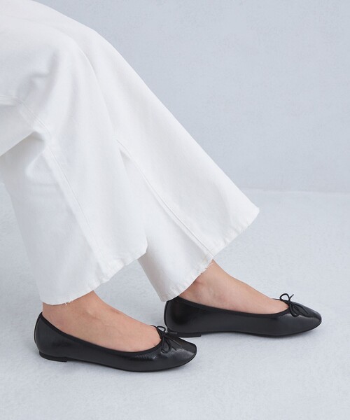 green label relaxing（グリーンレーベルリラクシング）の「ラウンド バレエ フラットシューズ- 晴雨兼用 -（バレエシューズ・レディース・ブラック/シルバー/ゴールド・22.5cm/23cm/23.5cm/24cm/24.5cm/25cm）」の4枚目の写真