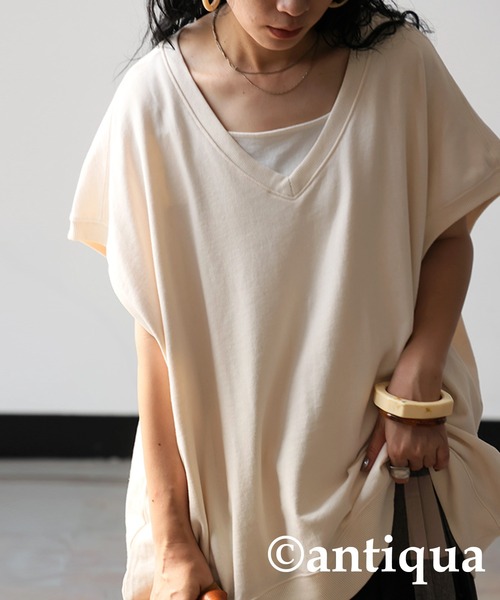 antiqua(アンティカ)の「裏毛Vネックトップス(Tシャツ/カットソー・レディース・ブルー/ブラック/ホワイト/ベージュ/ダークグレー・FREE)」の21枚目の写真