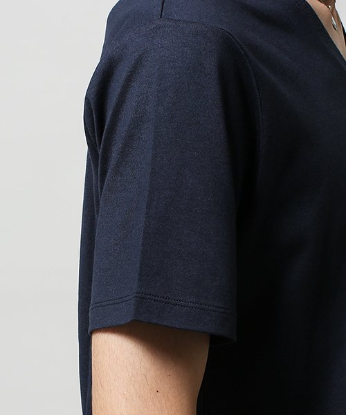 NANO universe(ナノユニバース)の「Anti Soaked C/R Vneck T(Tシャツ/カットソー・メンズ・カーキ/ネイビー/ブルー・SMALL/LARGE/MEDIUM)」の5枚目の写真
