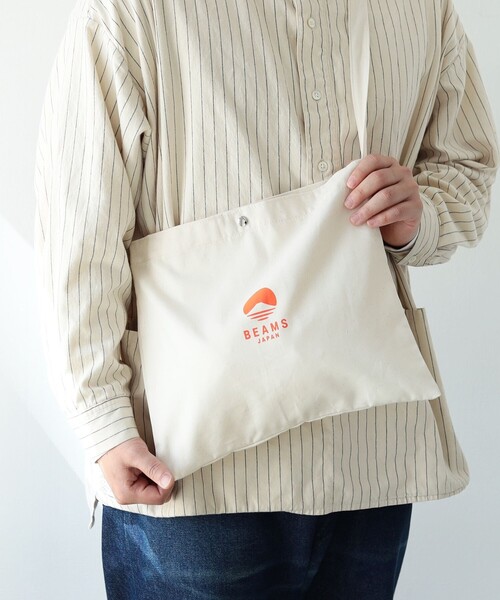 BEAMS JAPAN(ビームス ジャパン)の「ビームス ジャパン ロゴ サコッシュ(ショルダーバッグ・メンズ・オフホワイト/ネイビー/ホワイト系その他5・ONE SIZE)」の20枚目の写真