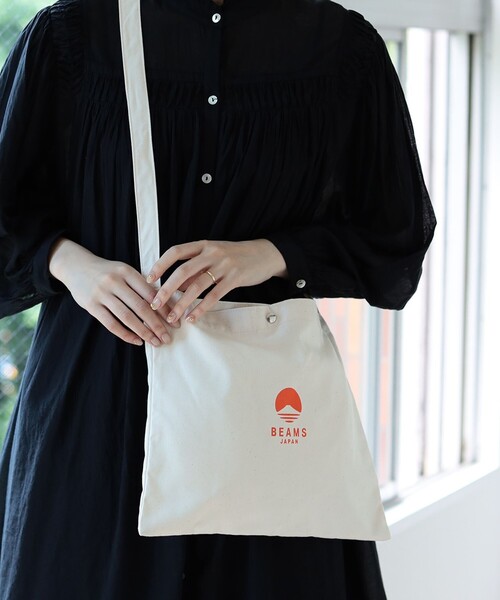 BEAMS JAPAN(ビームス ジャパン)の「ビームス ジャパン ロゴ サコッシュ(ショルダーバッグ・メンズ・オフホワイト/ネイビー/ホワイト系その他5・ONE SIZE)」の21枚目の写真