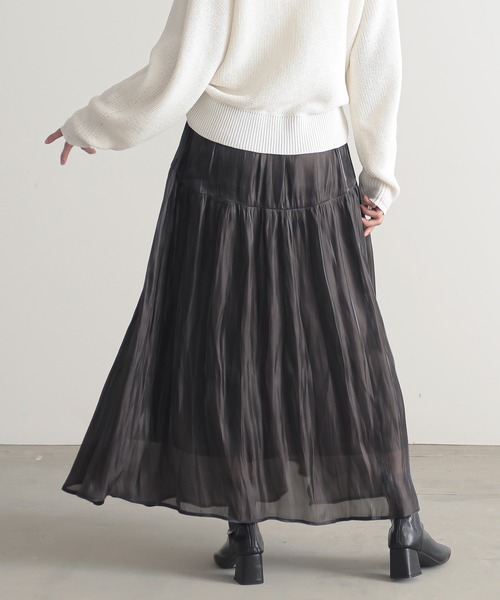 for/c(フォーシー)の「サテンティアードスカート【サスティナブル】(スカート・レディース・ブラック/ベージュ・M/L)」の4枚目の写真