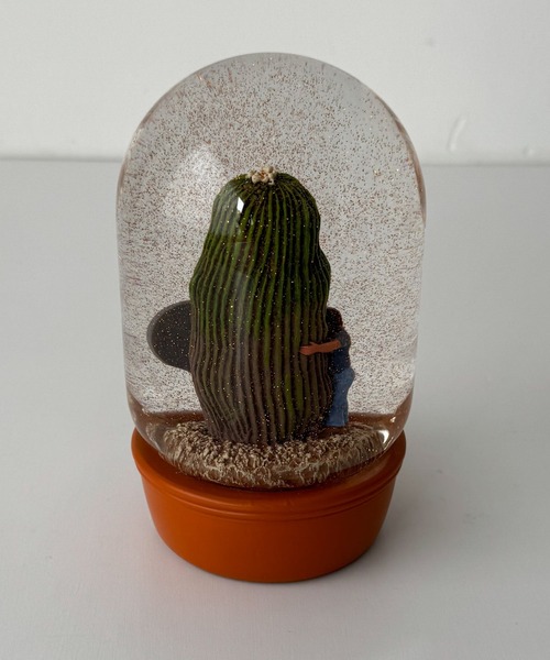 CANAL JEAN(キャナルジーン)の「DULTON PLANTS WATER GLOBE CACTUS WITH MAN プランツウォーターグローブカクタスウィズメン/NB-0676(インテリア雑貨・レディース・キャメル・ONE SIZE)」の3枚目の写真