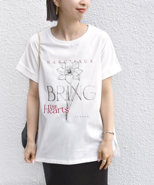 SHIPS(シップス)の「【WEB限定】〈手洗い可能〉フラワー 箔 プリント ロゴ TEE(Tシャツ/カットソー・レディース・ダークグレー/ストーン/オフホワイト/チャコールグレー・ONE SIZE)」の10枚目の写真