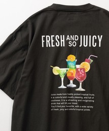 make a ray!（メイク ア レイ！）の「「FRESH AND SO JUICY」トロピカルジュースレトロイラスト ワンポイント＆バックBIGプリントデザイン ビッグシルエット ショートスリーブTシャツ/半袖T（Tシャツ/カットソー・メンズ）」