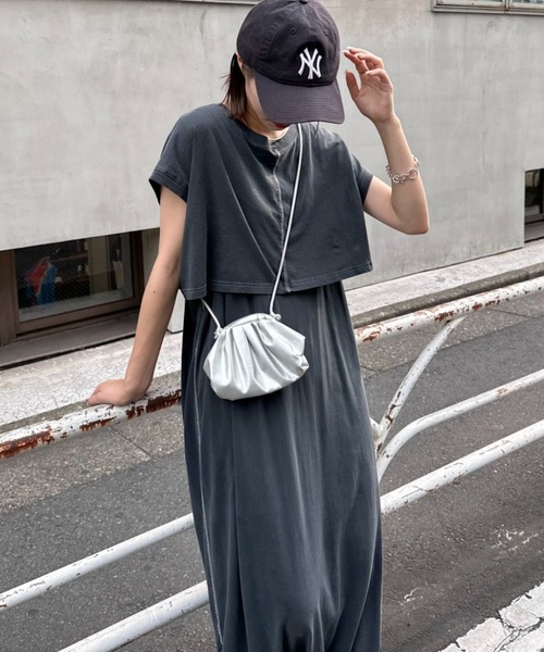 新品未使用♡ヘンネ24ss チクワブショルダーシャツワンピース　チュニック黒 流れる黒変形チュニック – ONE PEACE ONLINE