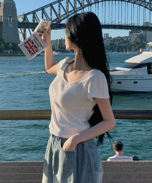 BEIDELLI（ベイデリー）の「[BELLIDE MADE] リボンフリル半袖Tシャツ（Tシャツ/カットソー・レディース・グレー/ホワイト・FREE）」の5枚目の写真
