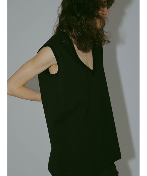 HER.（ハー）の「Ｖネックプルオーバー（Tシャツ/カットソー・レディース・ブラック/ベージュ/オフホワイト・フリー）」の7枚目の写真