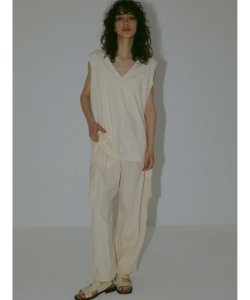 HER.（ハー）の「Ｖネックプルオーバー（Tシャツ/カットソー・レディース・ブラック/ベージュ/オフホワイト・フリー）」の12枚目の写真