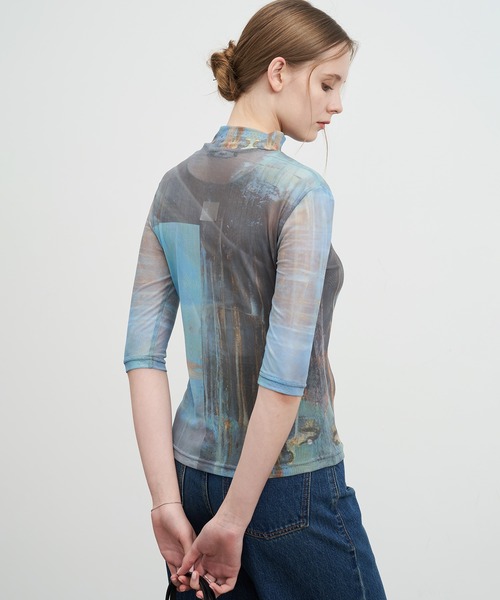 ELOOPS（イーループス）の「【ELOOPS】プリントメッシュセミシアトップス（Tシャツ/カットソー・レディース・ブルー・M/S/L）」の3枚目の写真