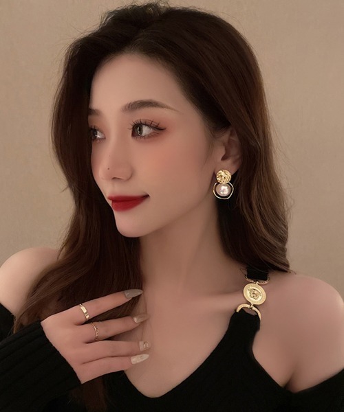 Miniministore(ミニミニストア)の「韓国 揺れる 大粒フェイクパール ピアス(ピアス(両耳用)・レディース・ゴールド・FREE)」の8枚目の写真
