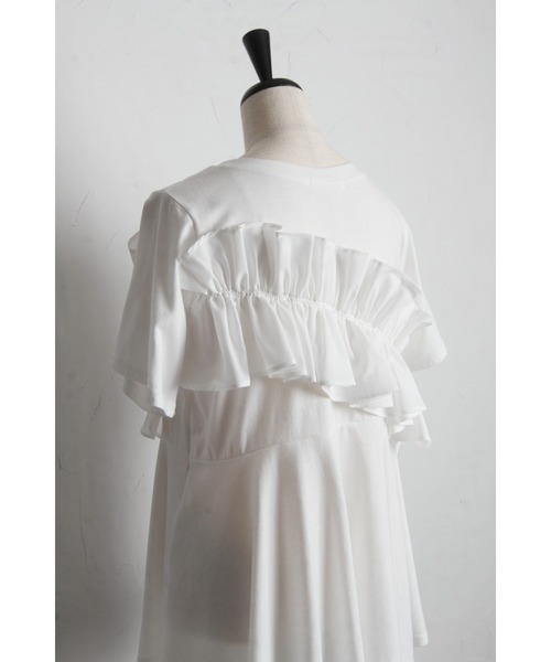 &. NOSTALGIA(アンドドットノスタルジア)の「フリルギャザーカットプルオーバー(Tシャツ/カットソー・レディース・ブラック/オフホワイト・M)」の13枚目の写真