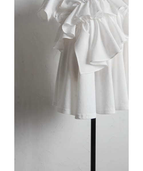 &. NOSTALGIA(アンドドットノスタルジア)の「フリルギャザーカットプルオーバー(Tシャツ/カットソー・レディース・ブラック/オフホワイト・M)」の5枚目の写真