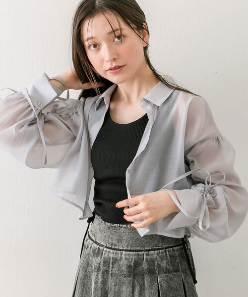 OLIVE des OLIVE（オリーブデオリーブ）の「袖ドロストクロップドシャツ（シャツ/ブラウス・レディース・ラベンダー/サックスブルー/グレー/オフホワイト・FREE）」の16枚目の写真