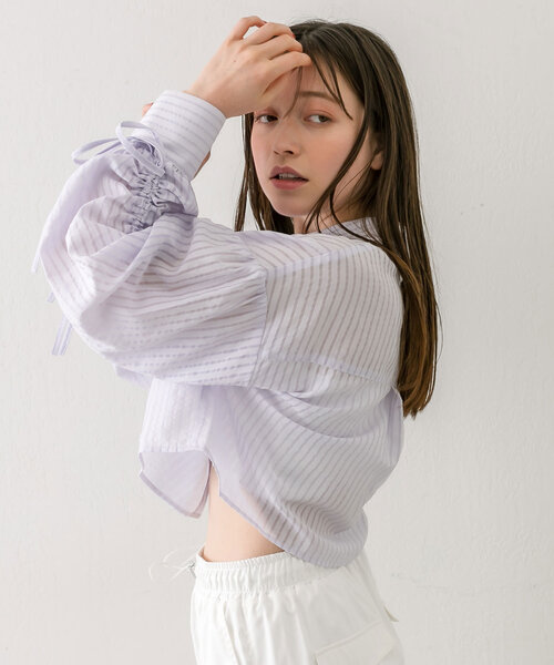 OLIVE des OLIVE（オリーブデオリーブ）の「袖ドロストクロップドシャツ（シャツ/ブラウス・レディース・ラベンダー/サックスブルー/グレー/オフホワイト・FREE）」の13枚目の写真