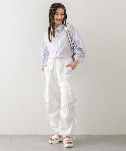 OLIVE des OLIVE（オリーブデオリーブ）の「袖ドロストクロップドシャツ（シャツ/ブラウス・レディース・ラベンダー/サックスブルー/グレー/オフホワイト・FREE）」の11枚目の写真