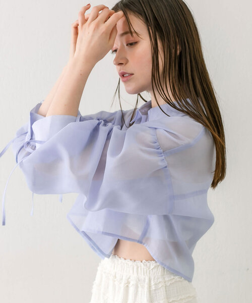 OLIVE des OLIVE（オリーブデオリーブ）の「袖ドロストクロップドシャツ（シャツ/ブラウス・レディース・ラベンダー/サックスブルー/グレー/オフホワイト・FREE）」の6枚目の写真