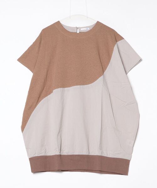 sandy（サンディー）の「【sandy】布帛ｘカットソーカーブ切り替えＰＯ（Tシャツ/カットソー・レディース・グレー/アイボリー/ブラック/ブラウン・FREE）」の4枚目の写真