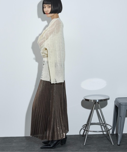 THE YOn（ザヨン）の「メタリックプリーツスカート（スカート・レディース・シルバー/ブロンズ/ブラック・FREE）」の6枚目の写真