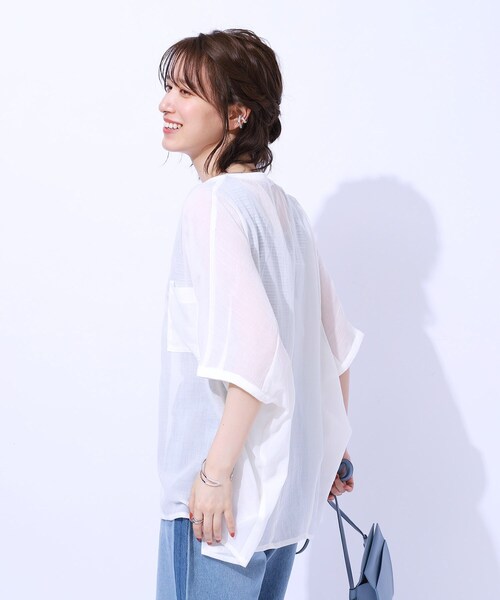 Cutie Blonde（キューティーブロンド）の「◆大人の透け感 ワッシャードルマンシャツ（シャツ/ブラウス・レディース・ブラック/ホワイト系/スモーキーグリーン系・02/03/04）」の5枚目の写真