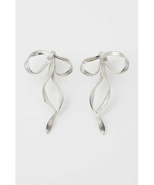 rienda（リエンダ）の「メタリックリボンピアス（ピアス（両耳用）・レディース・ゴールド/シルバー・FREE）」の7枚目の写真