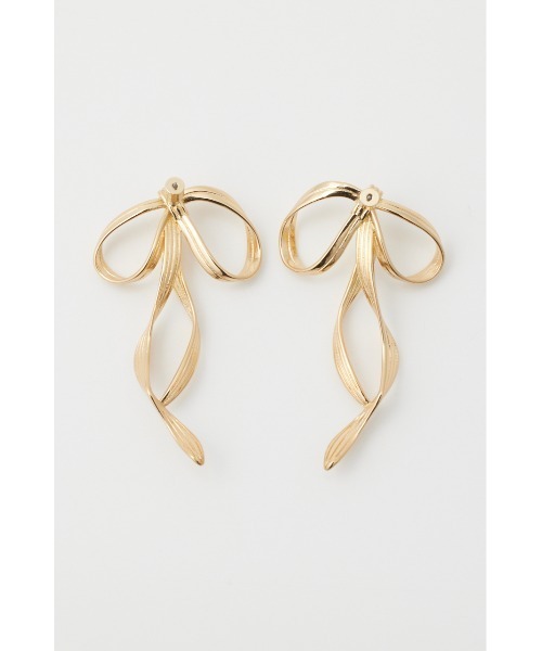 rienda（リエンダ）の「メタリックリボンピアス（ピアス（両耳用）・レディース・ゴールド/シルバー・FREE）」の4枚目の写真