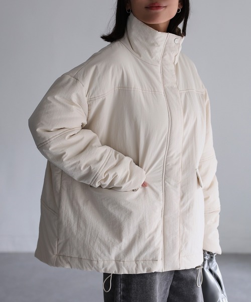 Riberry（リベリー）の「マルチポケット中綿ミドルナイロンダウン（ダウンジャケット/コート・レディース・アイボリー/カーキ/ブラック・MEDIUM）」の8枚目の写真