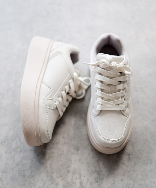 SESTO（セスト）の「軽量厚底レースアップボリュームスニーカー（スニーカー・レディース・シルバー/ブラック/ブラウン系その他/アイボリー・S/M/L/LL/3L）」の2枚目の写真