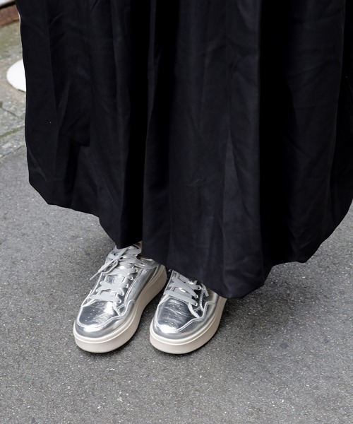 SESTO（セスト）の「軽量厚底レースアップボリュームスニーカー（スニーカー・レディース・シルバー/ブラック/ブラウン系その他/アイボリー・S/M/L/LL/3L）」の17枚目の写真