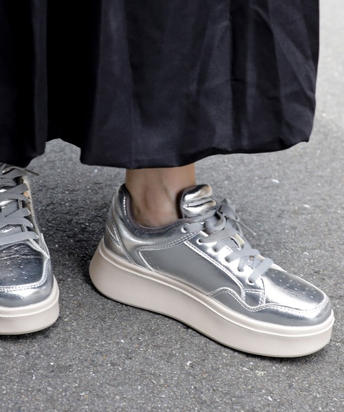 SESTO（セスト）の「軽量厚底レースアップボリュームスニーカー（スニーカー・レディース・シルバー/ブラック/ブラウン系その他/アイボリー・S/M/L/LL/3L）」の18枚目の写真